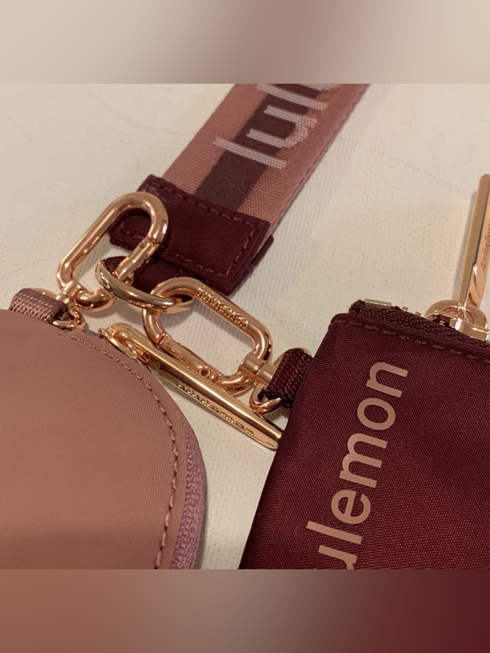 lululemon athletica Dual Pouch Wristlet Wordmark Spiced chai/Garnet/Flush Pink - Picture 4 of 6